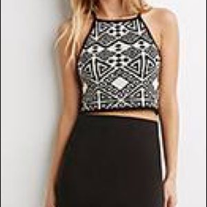 GEO-PATTERNED HALTER TOP